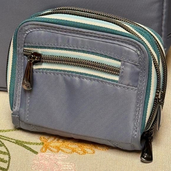 Lug Wrangler Crossbody and Lug Splits Wallet RFID - Picture 3 of 13